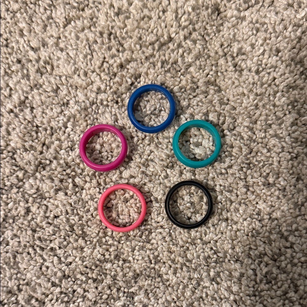 Source Unknown Colorful Silicone Rings Set